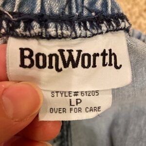 BonWorth large petite lightweight shorts pockets, elastic waist & drawstring.